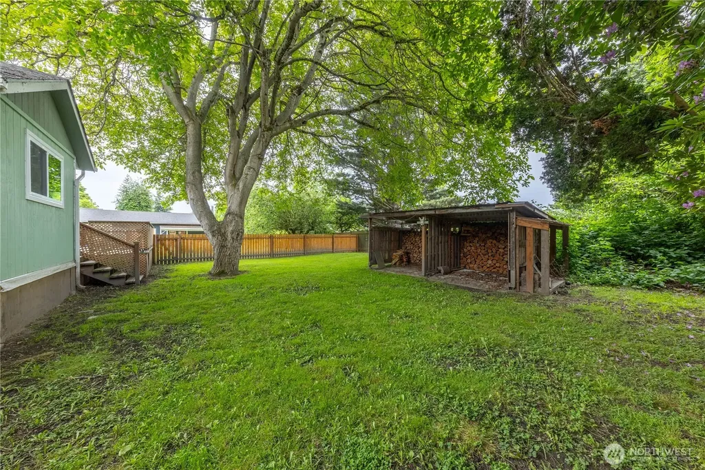 325 N Baker Street Mount Vernon WA 98273