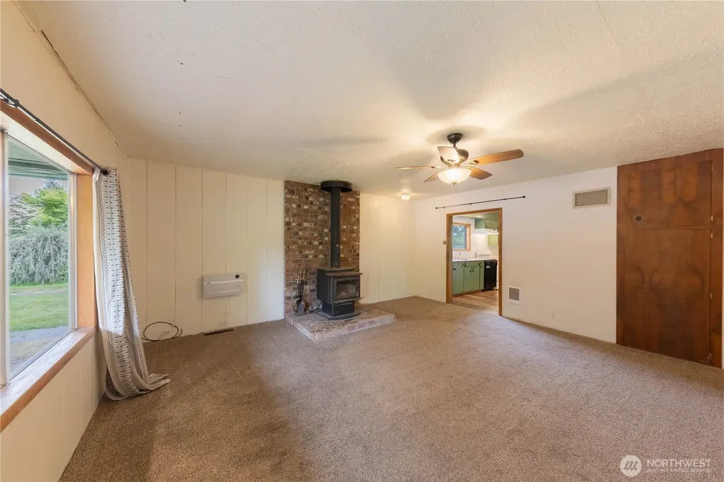 325 N Baker Street Mount Vernon WA 98273