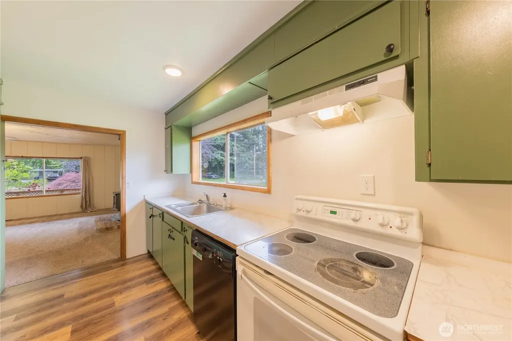 325 N Baker Street Mount Vernon WA 98273