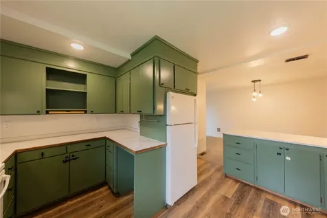 325 N Baker Street Mount Vernon WA 98273