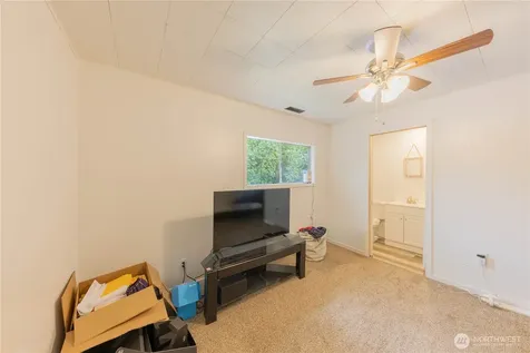 325 N Baker Street Mount Vernon WA 98273