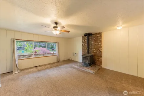 325 N Baker Street Mount Vernon WA 98273