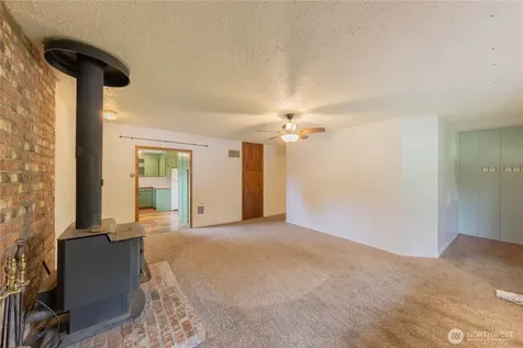 325 N Baker Street Mount Vernon WA 98273