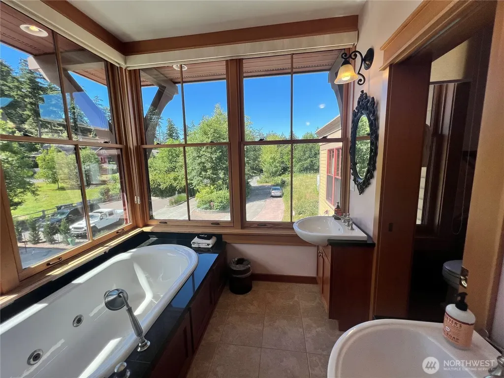 18 Fishing Alley Orcas Island WA 98245