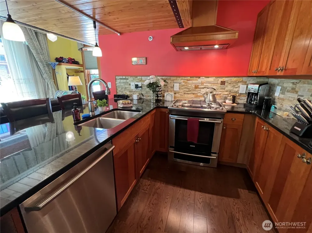 18 Fishing Alley Orcas Island WA 98245