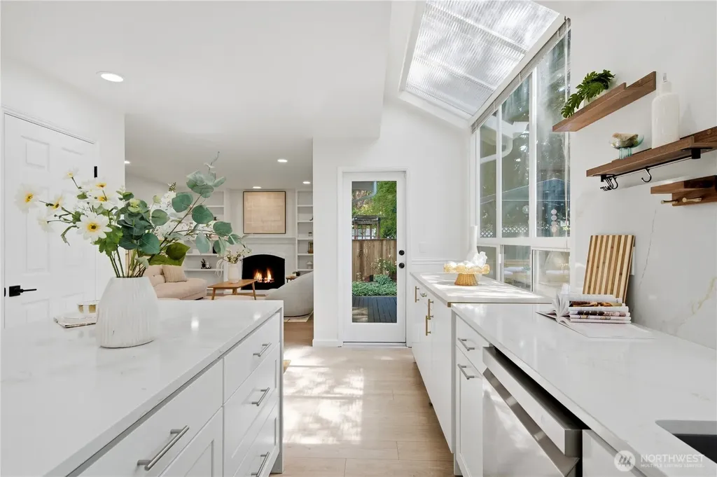 25733 SE 39th Street Sammamish WA 98029