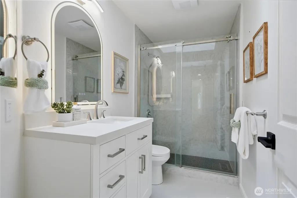 25733 SE 39th Street Sammamish WA 98029