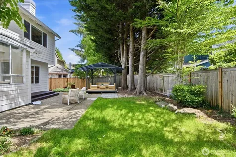 25733 SE 39th Street Sammamish WA 98029