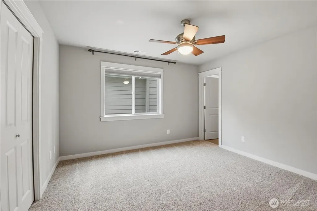 21384 NE 9th Place Sammamish WA 98074