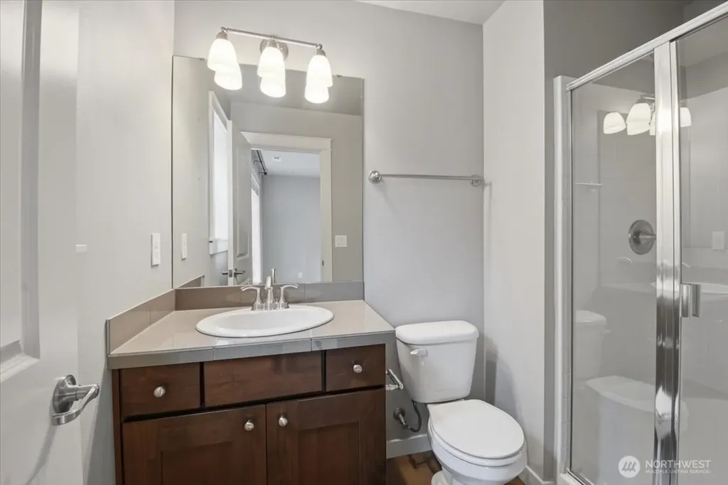 21384 NE 9th Place Sammamish WA 98074