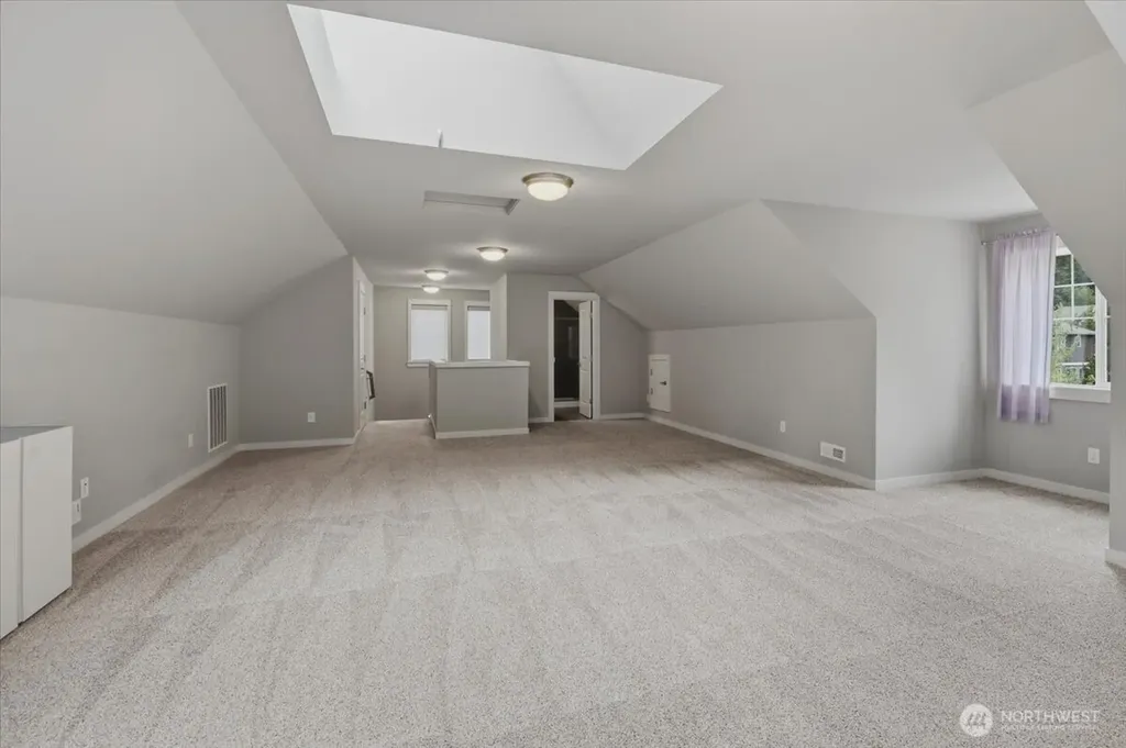 21384 NE 9th Place Sammamish WA 98074