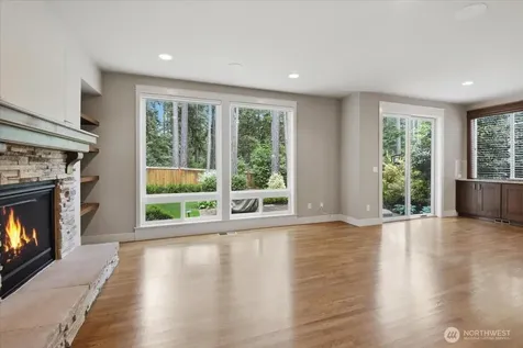 21384 NE 9th Place Sammamish WA 98074
