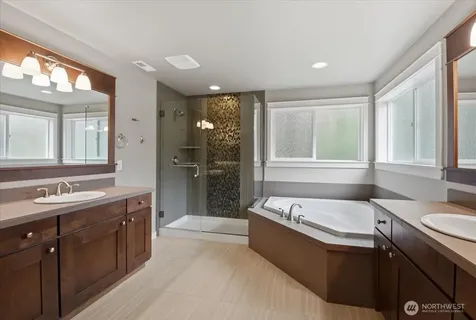 21384 NE 9th Place Sammamish WA 98074