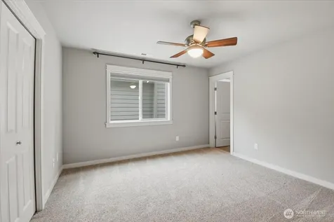21384 NE 9th Place Sammamish WA 98074