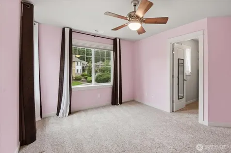 21384 NE 9th Place Sammamish WA 98074