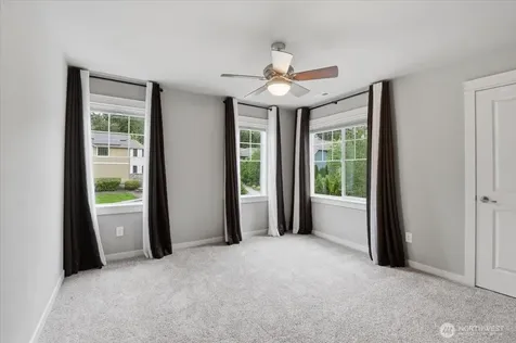 21384 NE 9th Place Sammamish WA 98074