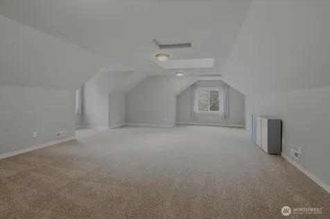 21384 NE 9th Place Sammamish WA 98074
