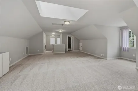 21384 NE 9th Place Sammamish WA 98074
