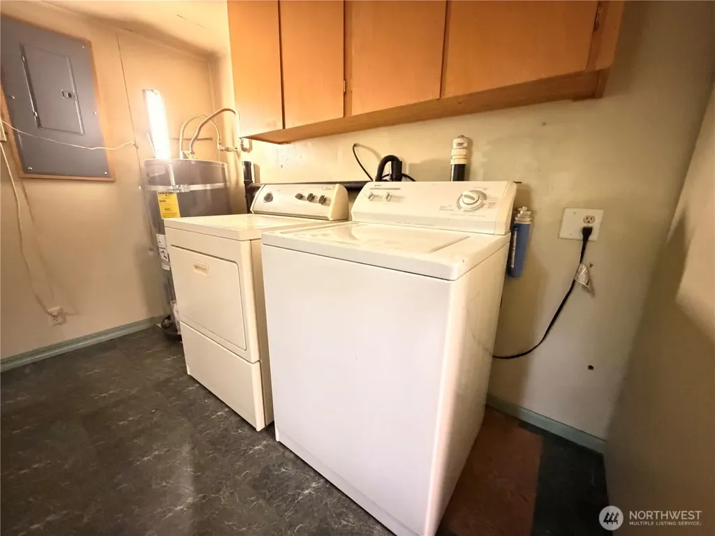 2108 Deerpath Oroville WA 98844