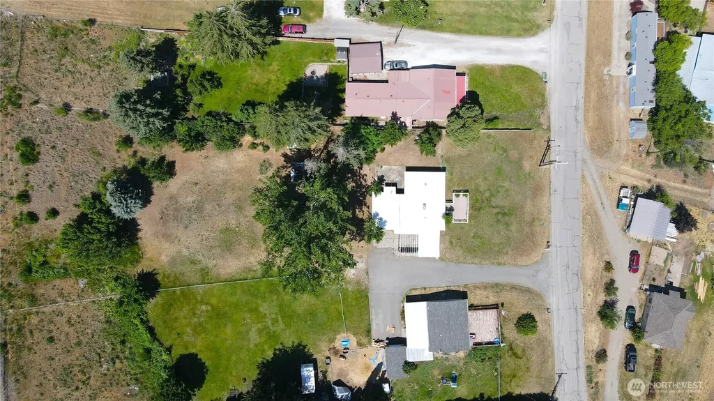 2108 Deerpath Oroville WA 98844
