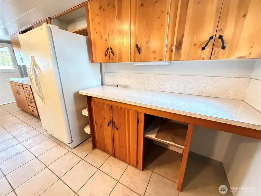2108 Deerpath Oroville WA 98844