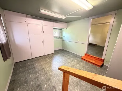 2108 Deerpath Oroville WA 98844