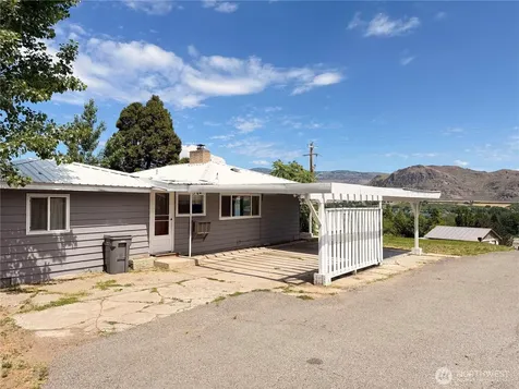 2108 Deerpath Oroville WA 98844