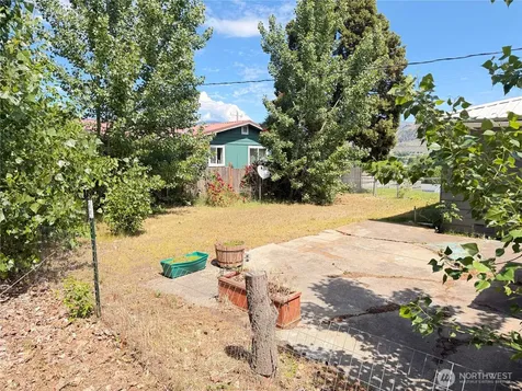 2108 Deerpath Oroville WA 98844