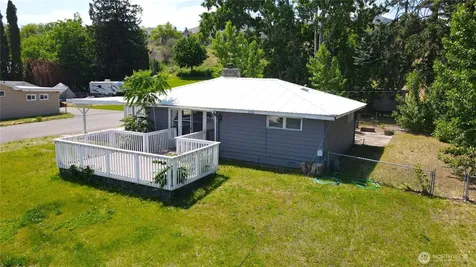 2108 Deerpath Oroville WA 98844