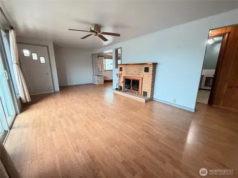 2108 Deerpath Oroville WA 98844