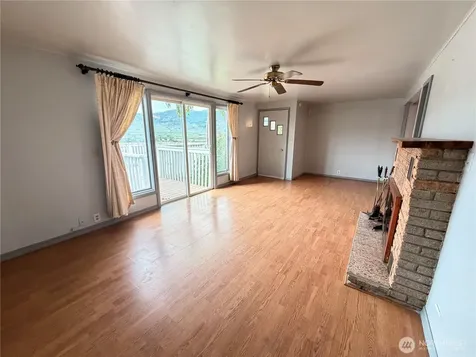 2108 Deerpath Oroville WA 98844