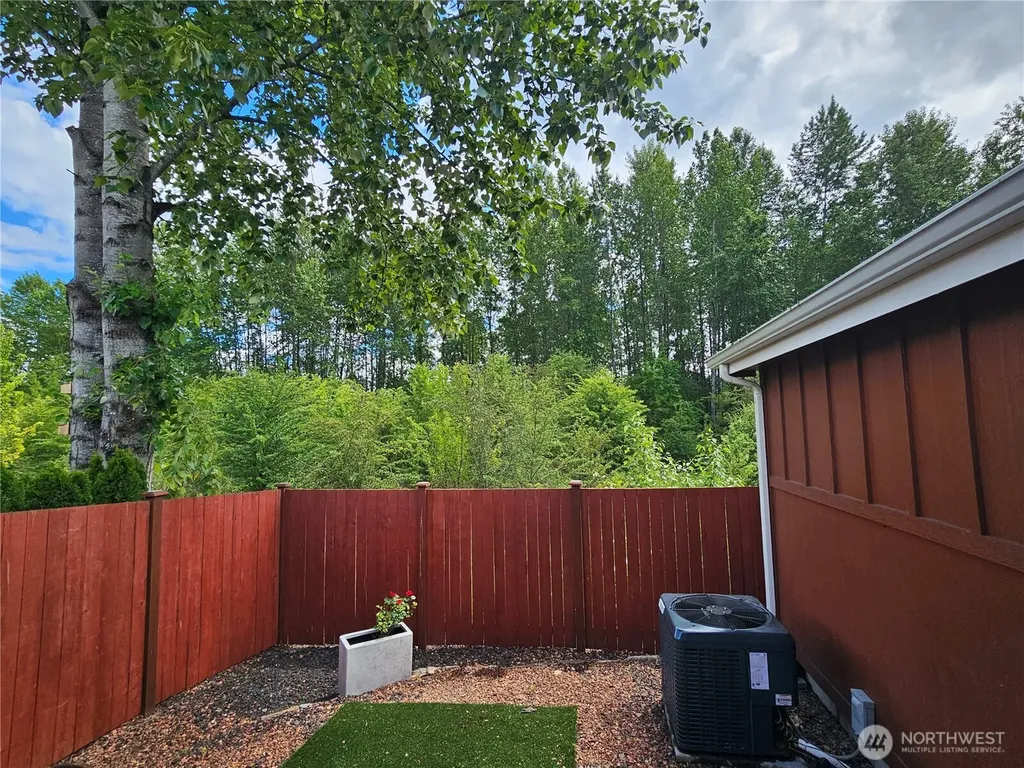2014 140 Street E Tacoma WA 98445