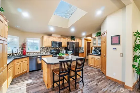 2014 140 Street E Tacoma WA 98445