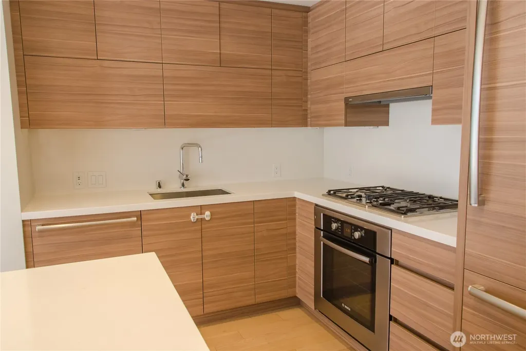 588 Bell Street Seattle WA 98121