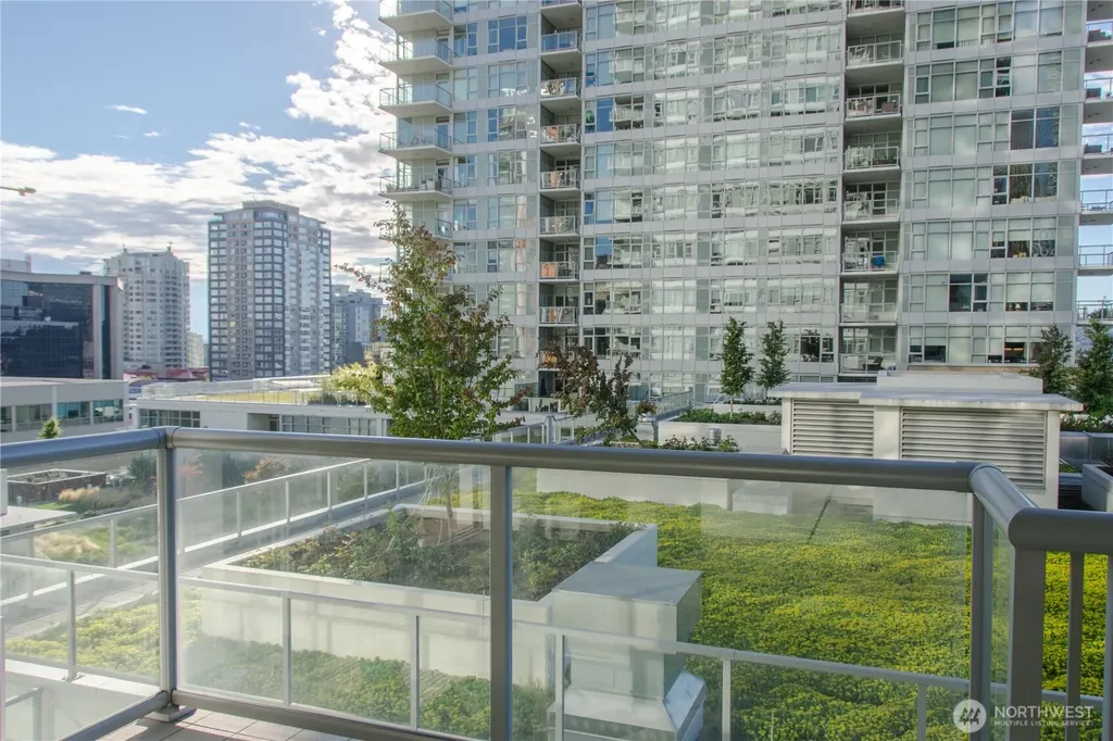 588 Bell Street Seattle WA 98121
