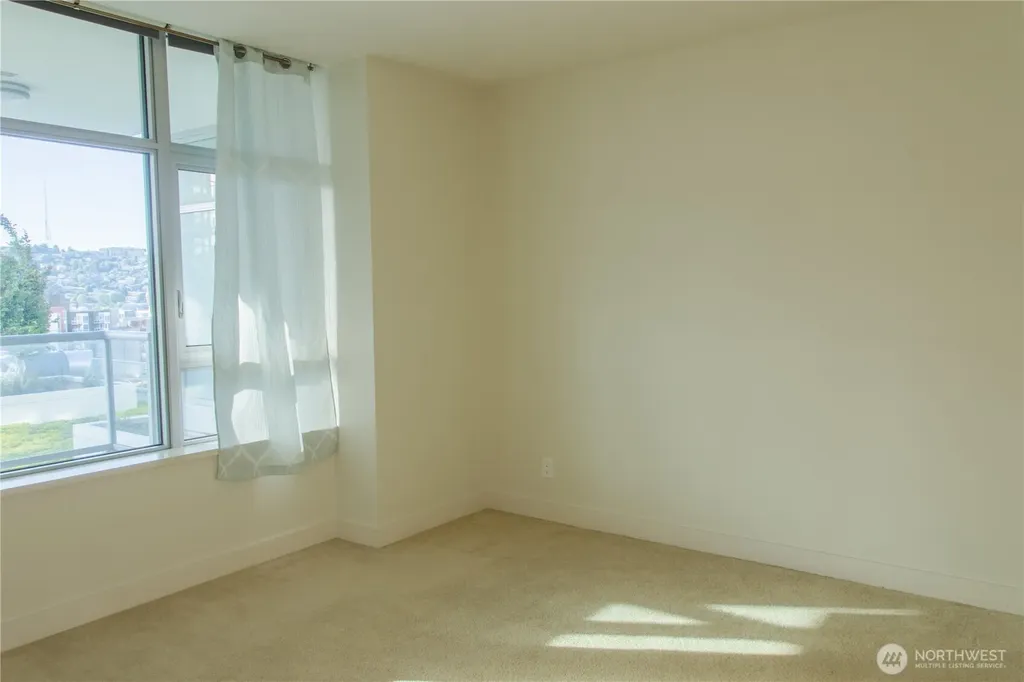 588 Bell Street Seattle WA 98121