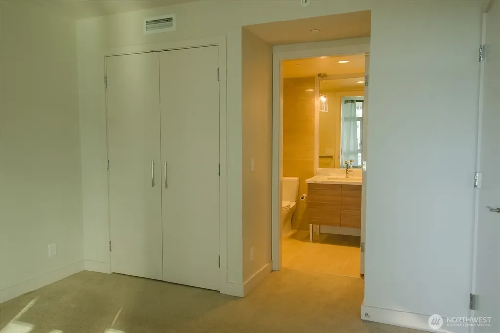 588 Bell Street Seattle WA 98121
