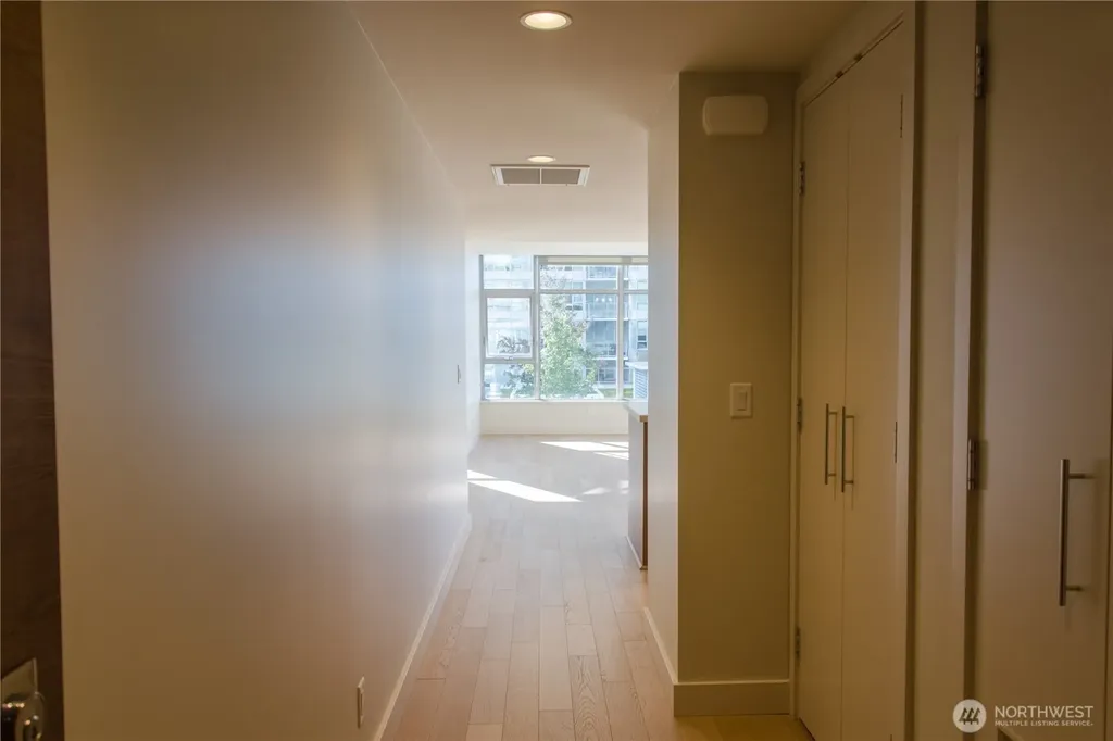 588 Bell Street Seattle WA 98121