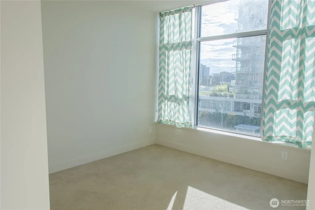 588 Bell Street Seattle WA 98121