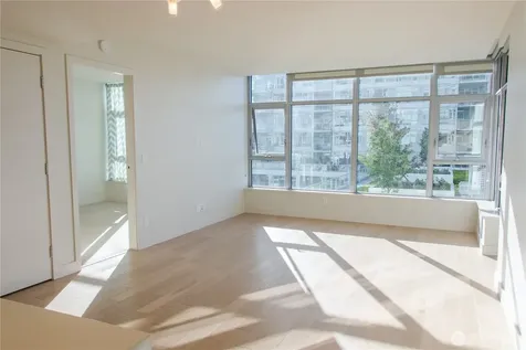 588 Bell Street Seattle WA 98121