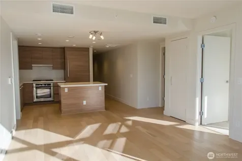 588 Bell Street Seattle WA 98121