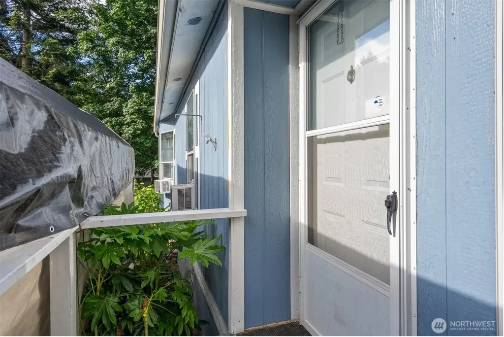 1259 NE Vena Avenue Bremerton WA 98311