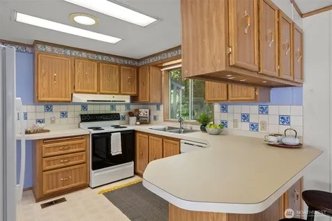1259 NE Vena Avenue Bremerton WA 98311