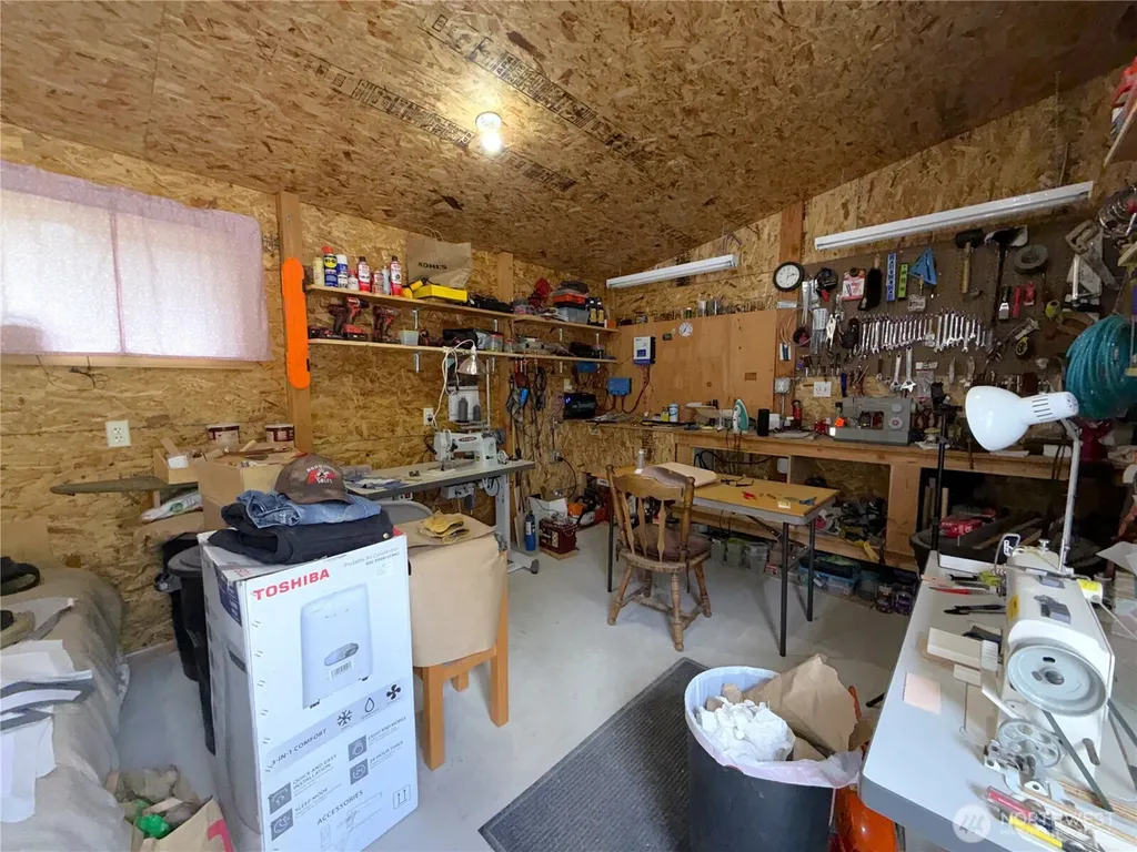 2 Hazel Lane Republic WA 99166