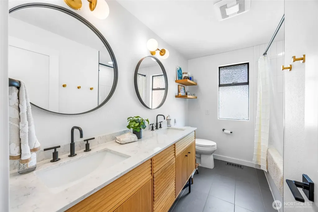 1002 NE Holm Court Poulsbo WA 98370