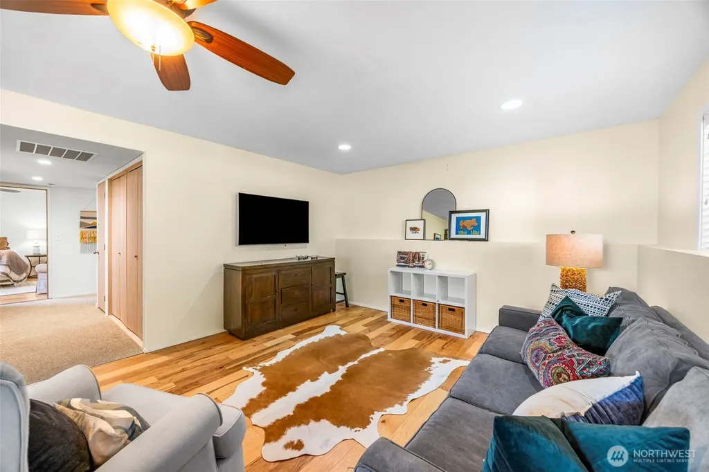 1002 NE Holm Court Poulsbo WA 98370