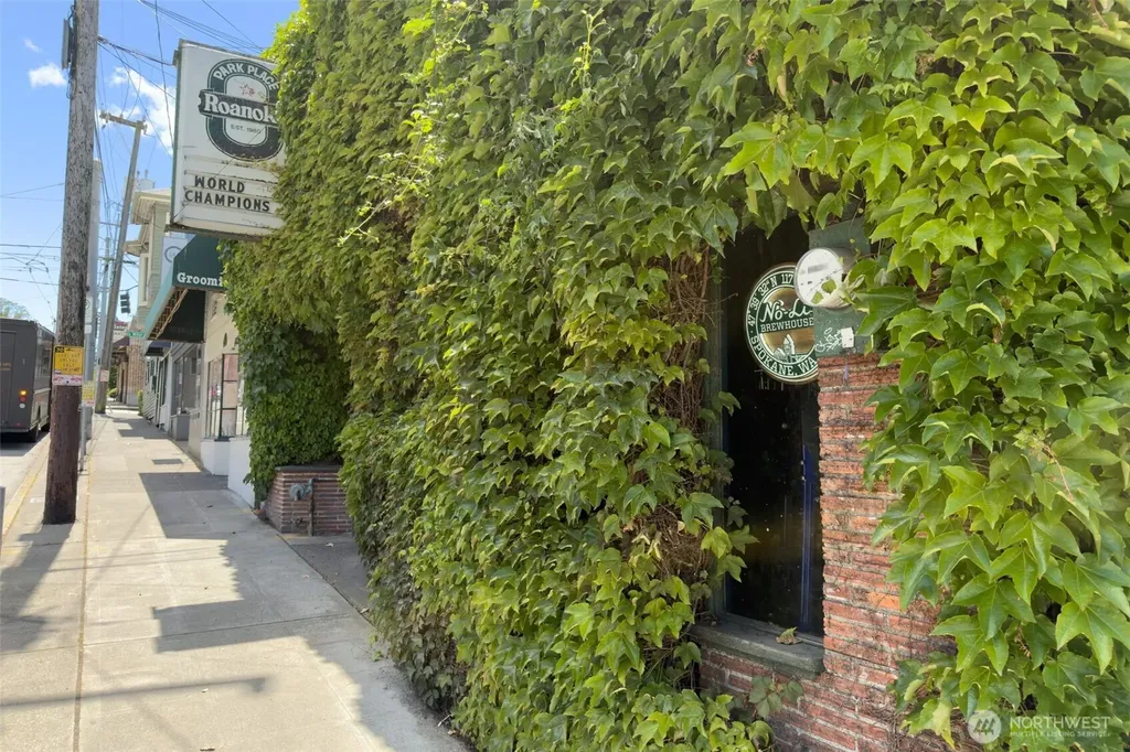 2309 10th Avenue E Seattle WA 98102