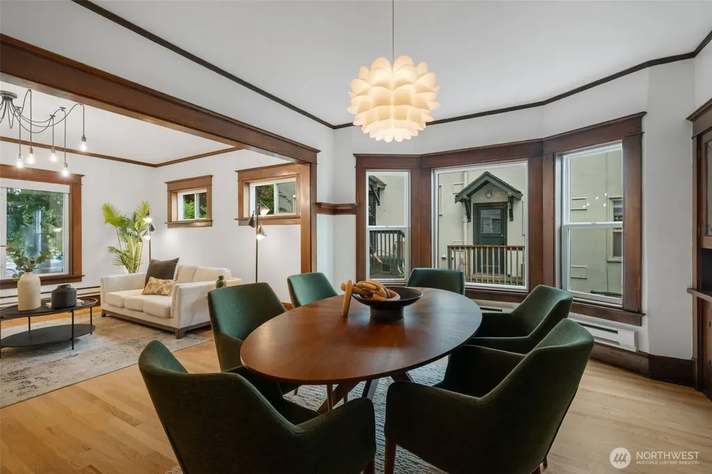 2309 10th Avenue E Seattle WA 98102