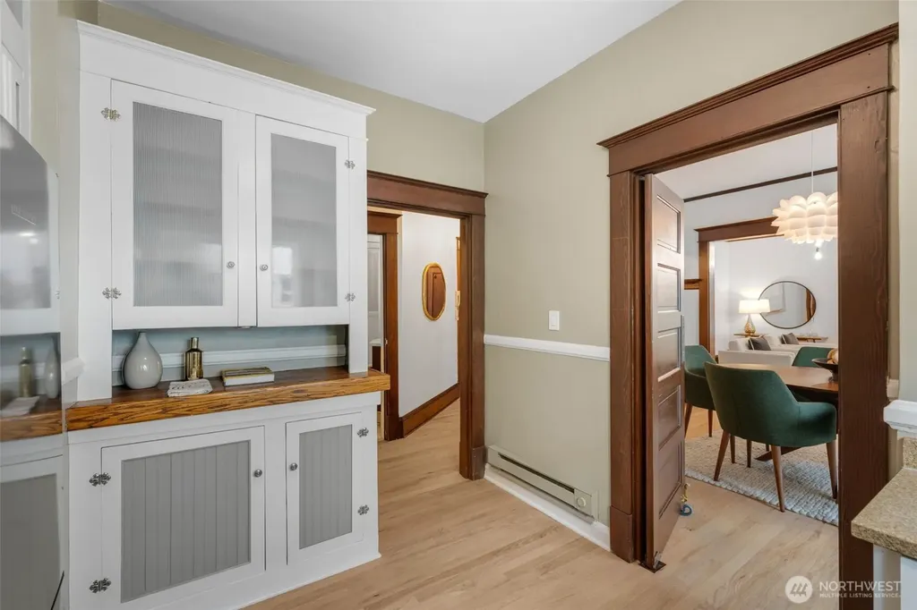 2309 10th Avenue E Seattle WA 98102
