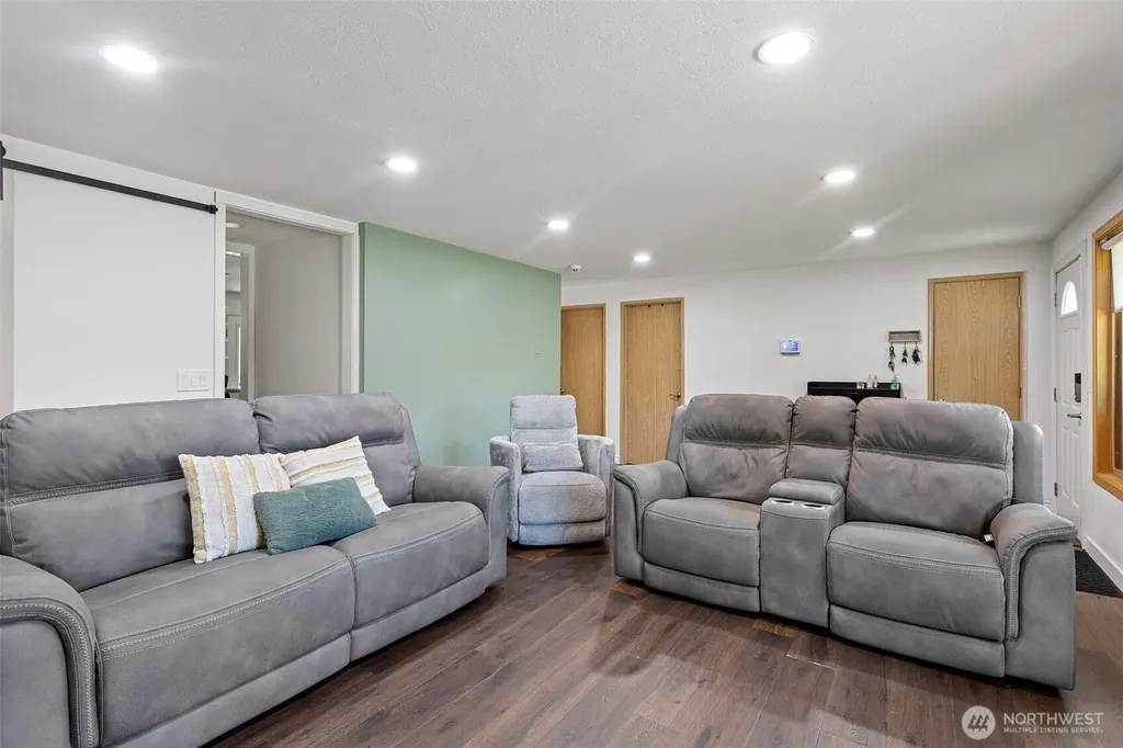12711 52nd Avenue E Tacoma WA 98446